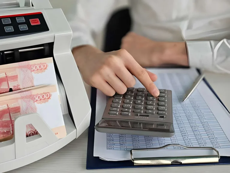 What Happens to Your Cash Between the Register and the Bank